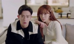 网红情侣博主吃瓜视频